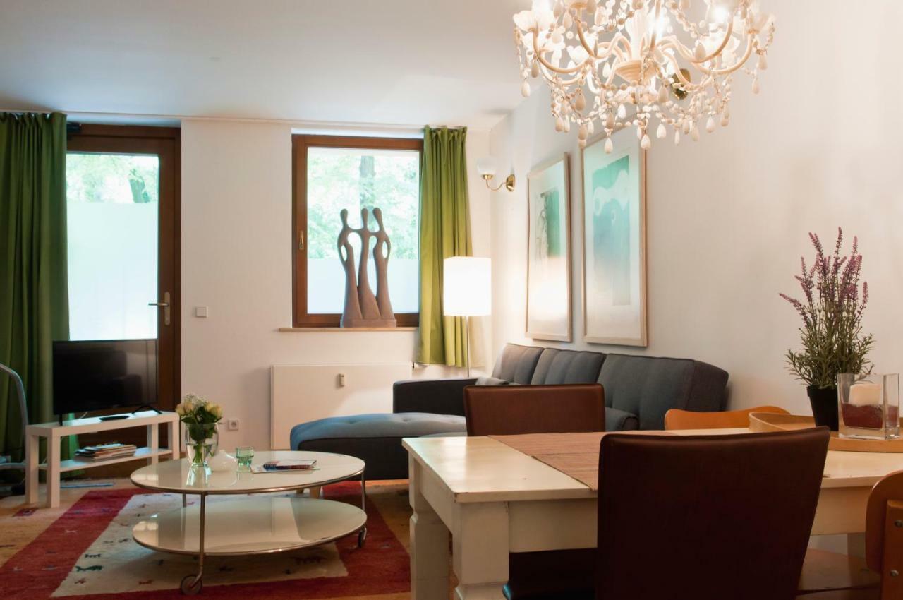 Beautiful Park Apartment For 4 Guests Berlín Exterior foto
